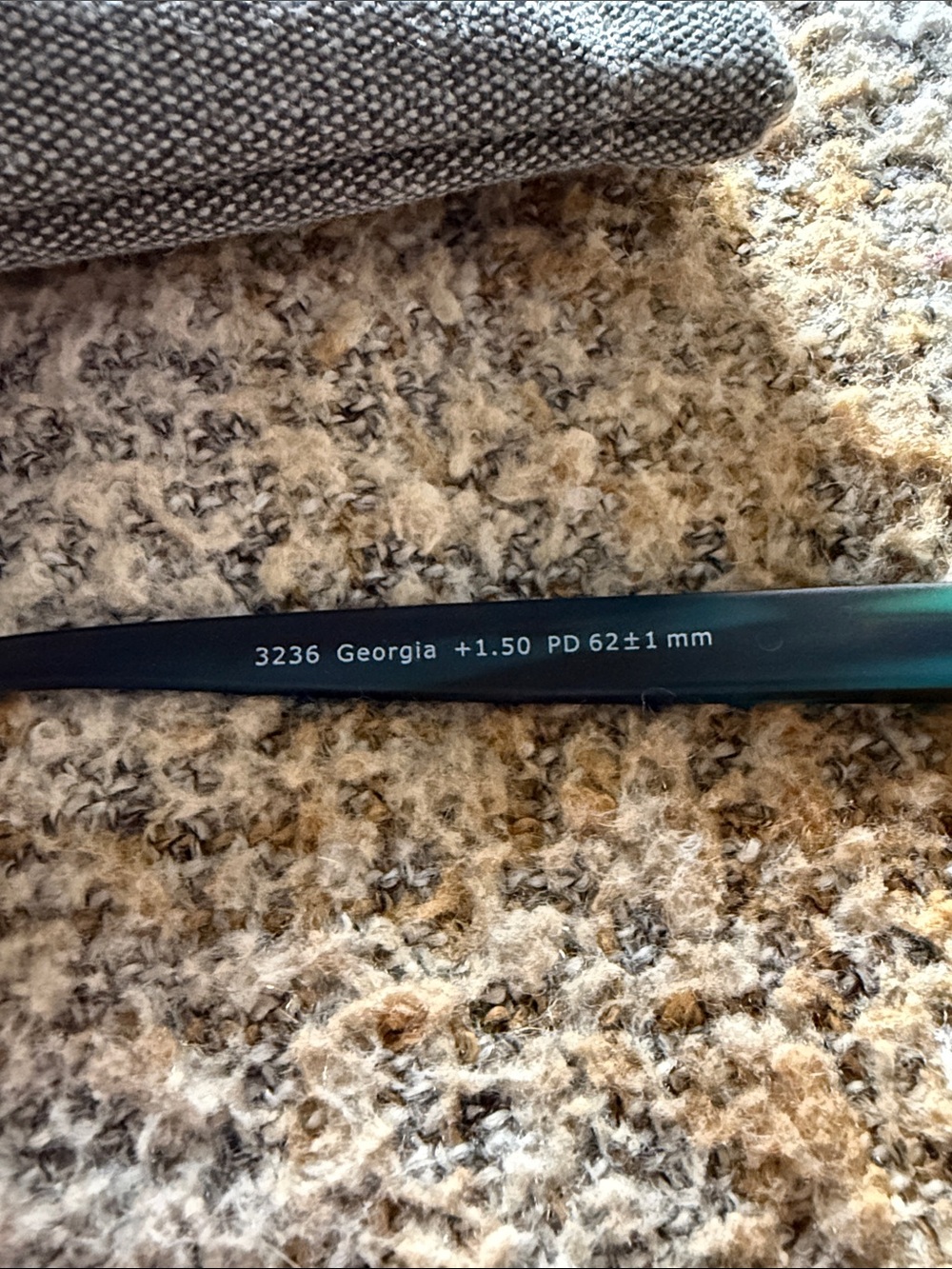 Peepers Green and Gold 1.50 reading glasses - Picture 4 of 4